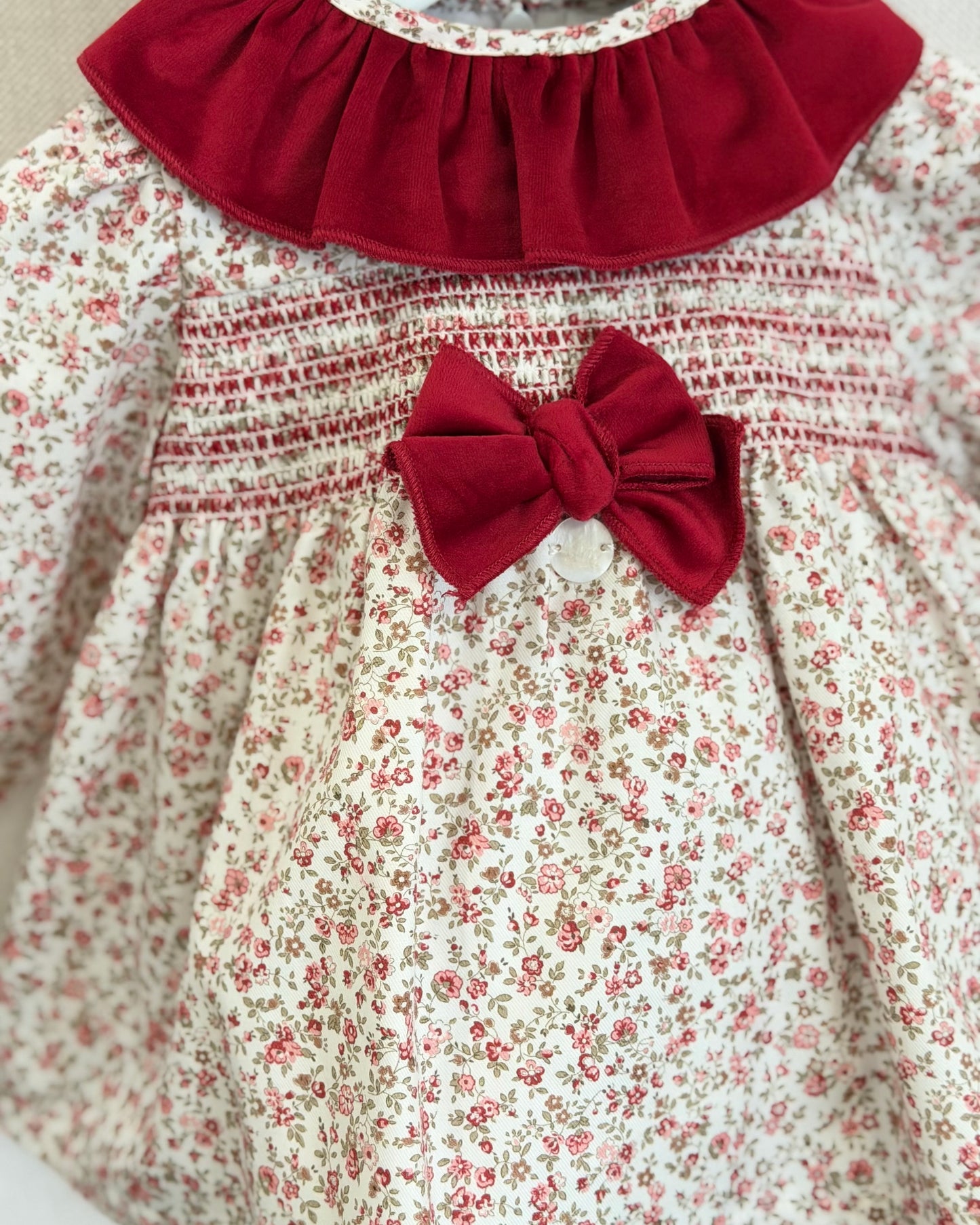 Conjunto Lazo Flores Rojo