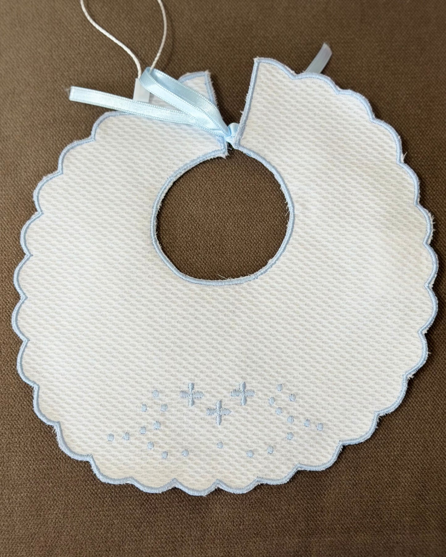 Babero Blanco con Celeste