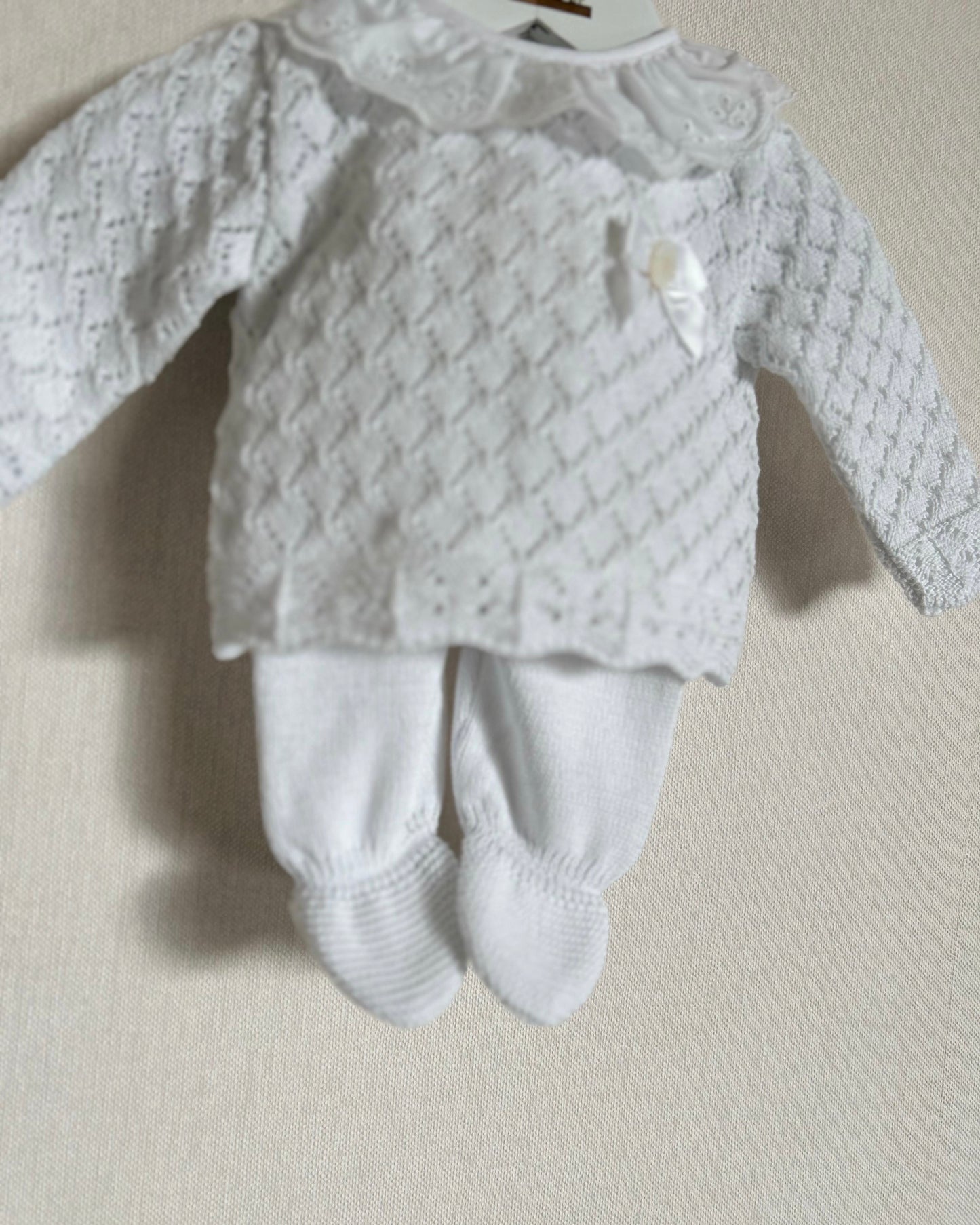 Conjunto White