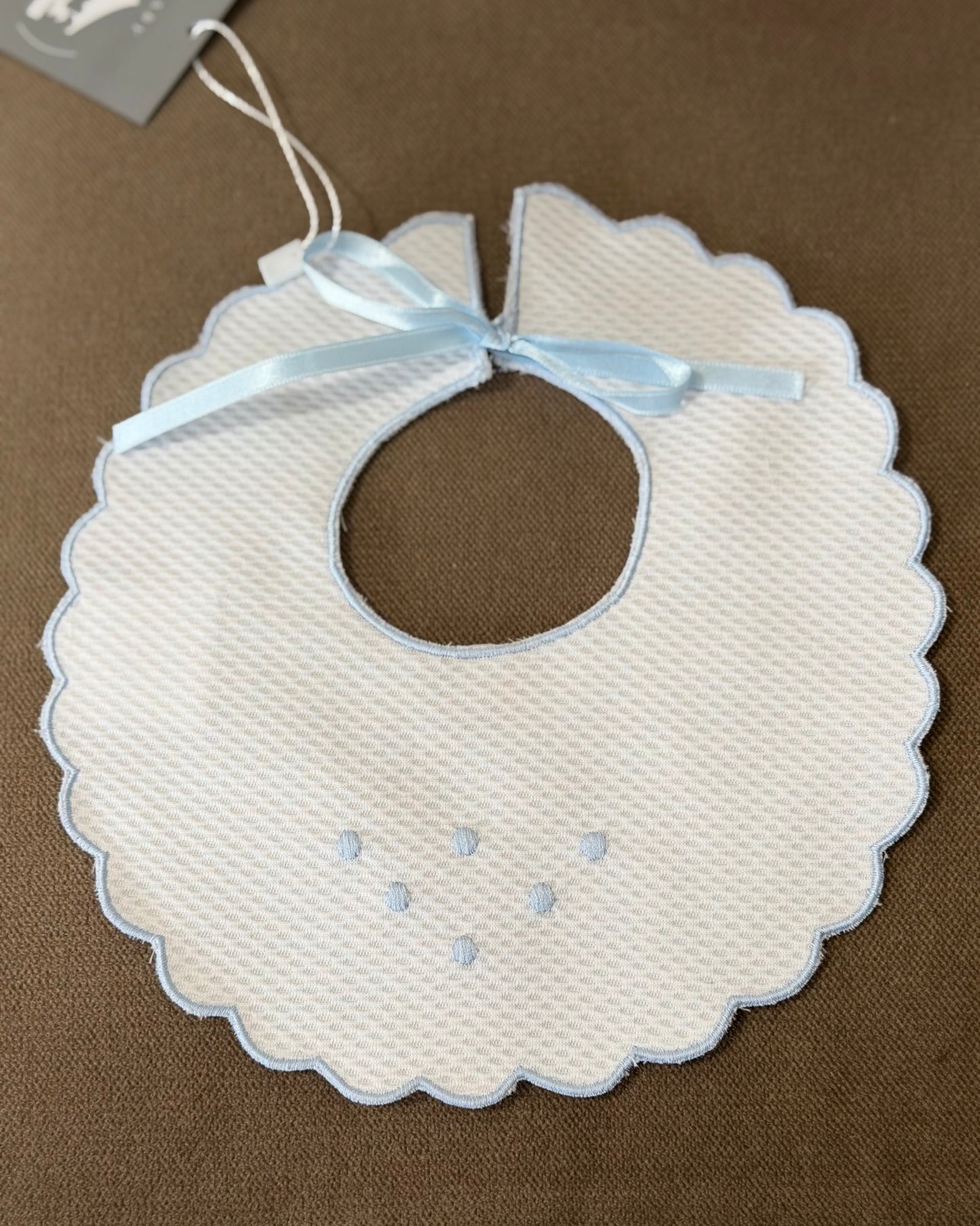 Babero Blanco con Celeste