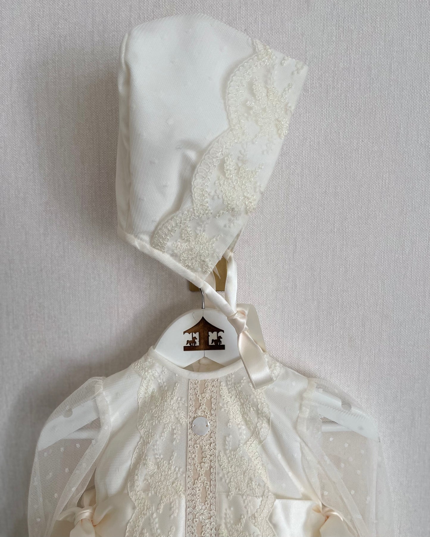 Ropon Tira Nude
